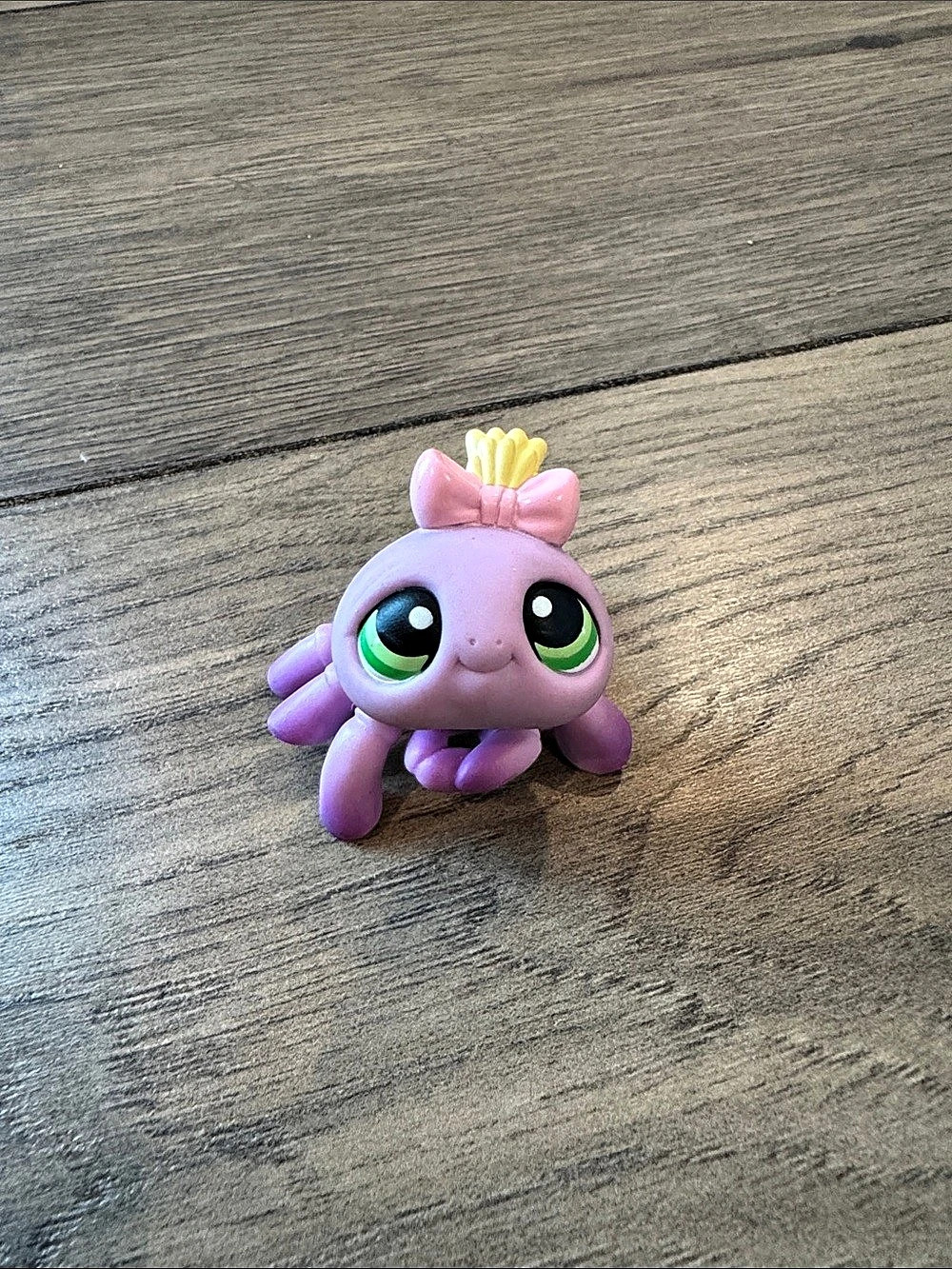 Hasbro Littlest Pet Shop Spider #136 Purple & Pink Toy